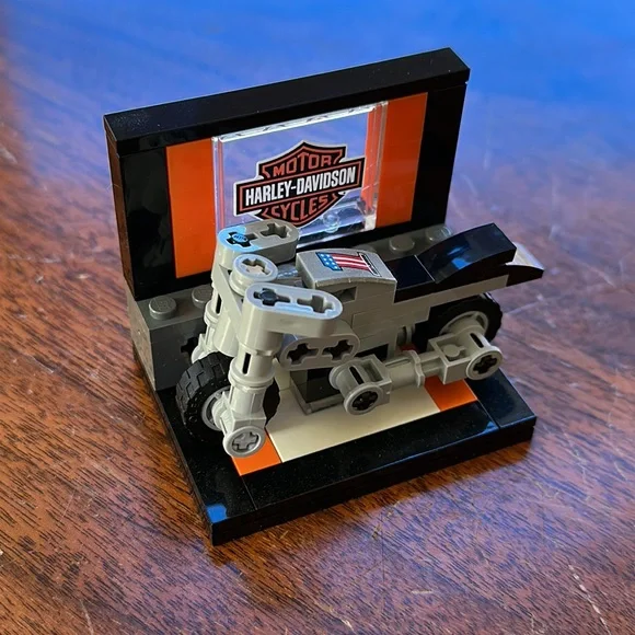 Harley-Davidson Mini Lego Motorcycle - Completely Assembled! - Picture 2 of 7